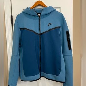 Men’s Nike sportswear Tech Fleece zip up jacket. Blue/Black. Great condition.